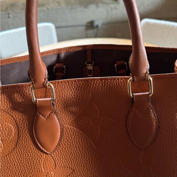 LV Camel Monogram Totebag - Picture 3 of 8